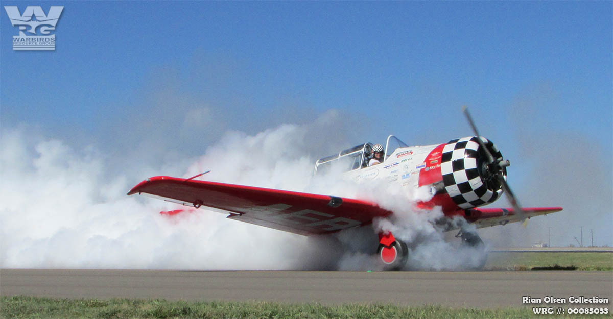 AT-6F Texan 44-82489